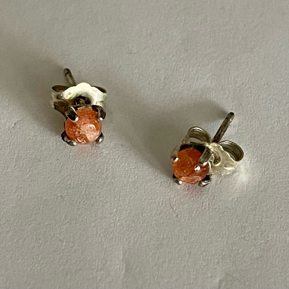 Petite NWOT Sunstone and Sterling Silver Post Earrings - Unisex - Picture 2 of 4
